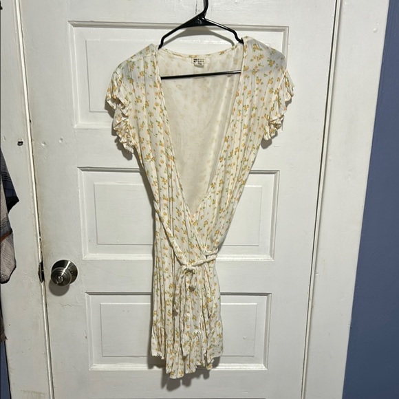Billabong Floral Dress with Tie Waist - Picture 1 of 7